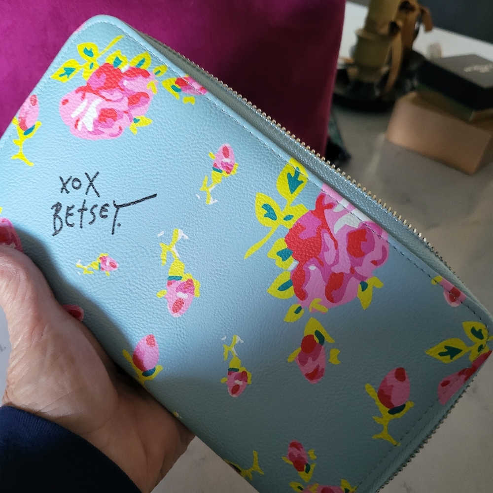 Betsey Johnson zip around wallet